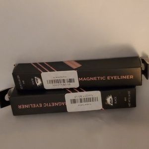 Magnetic liquid liner